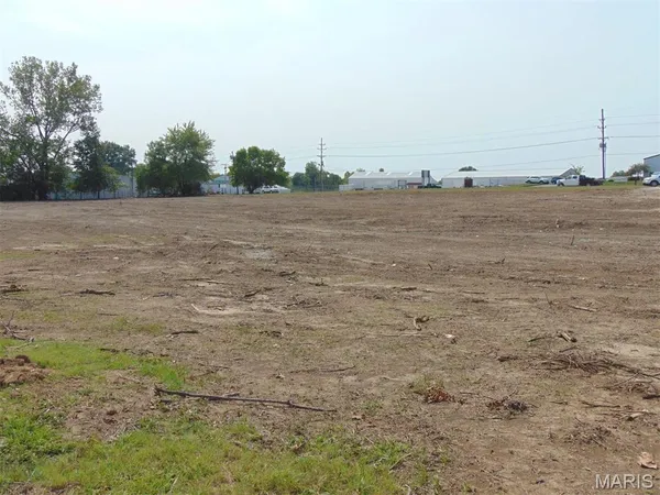 $775,000 | 656 South Lincoln Drive, Troy, MO 63379