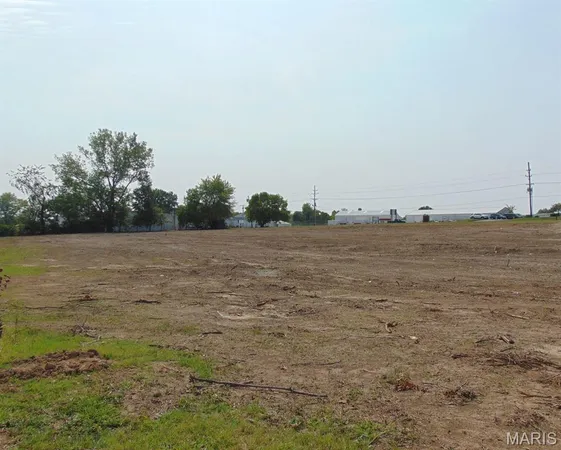 $775,000 | 656 South Lincoln Drive, Troy, MO 63379