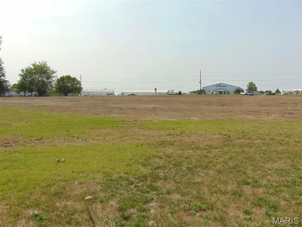 $775,000 | 656 South Lincoln Drive, Troy, MO 63379