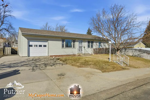 $247,000 | 2956 Knollwood Drive, Casper, WY 82604