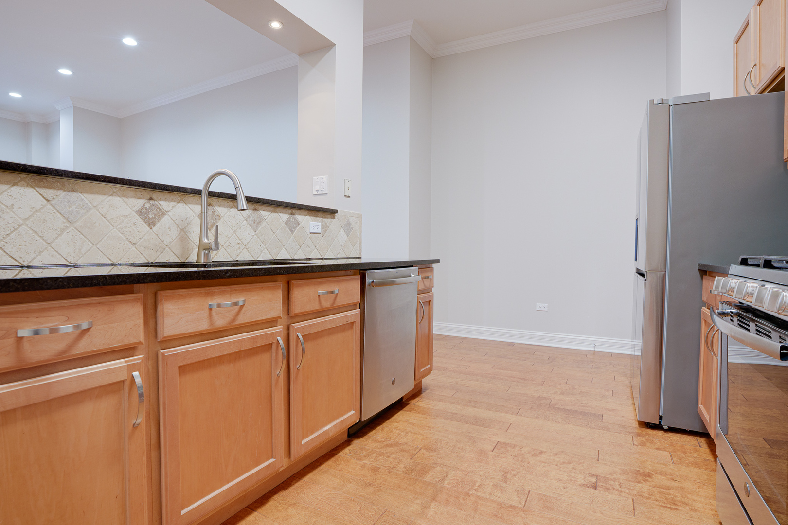 1781 Tudor Lane, Unit 308 Northbrook, IL 60062 - Photo 12 of 41