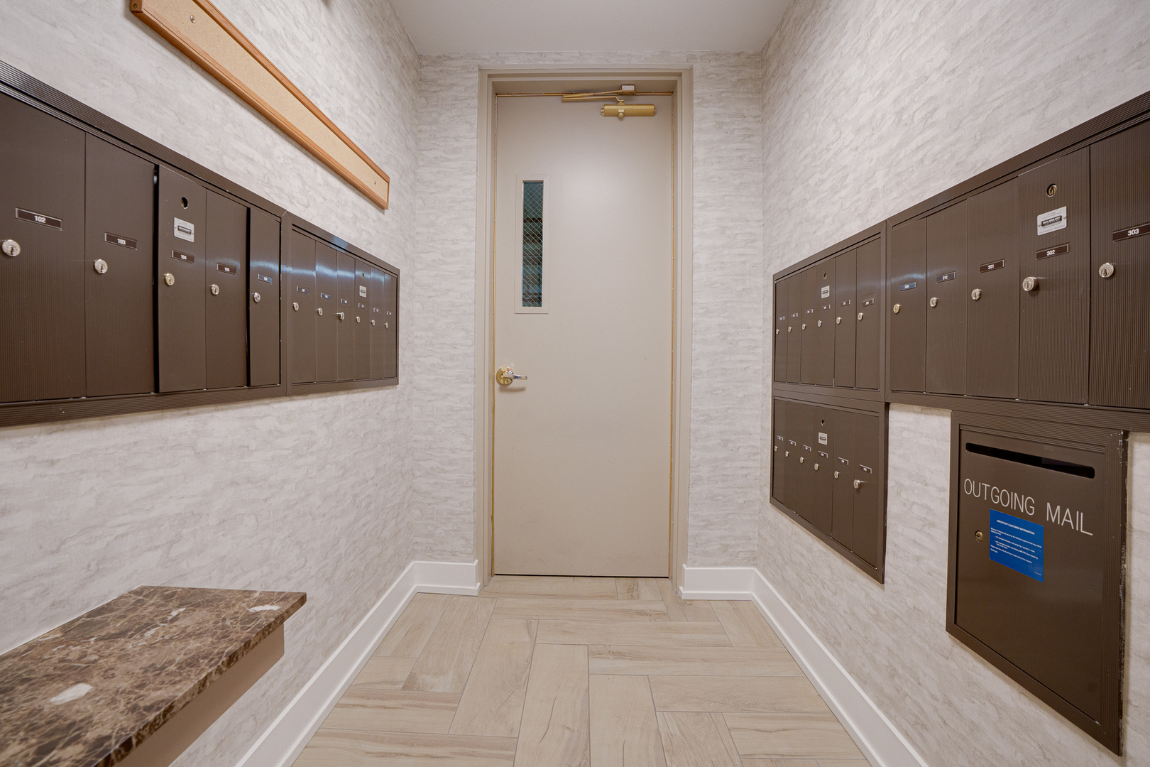 1781 Tudor Lane, Unit 308 Northbrook, IL 60062 - Photo 6 of 41