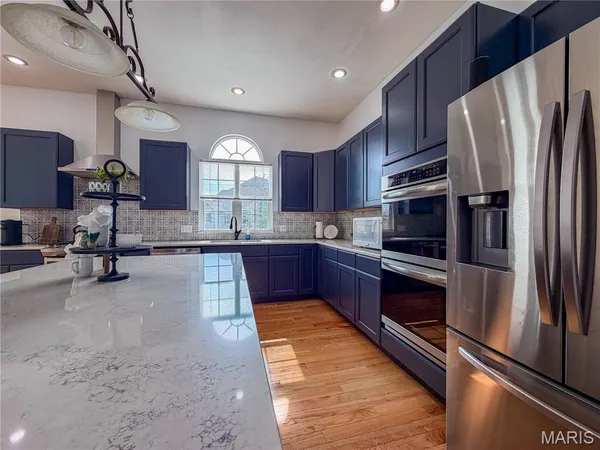 $530,000 | 718 Willow Brook Drive, Farmington, MO 63640