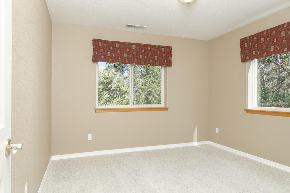 178 Incline Drive Grants Pass, OR 97527 - Photo 23 of 49 23