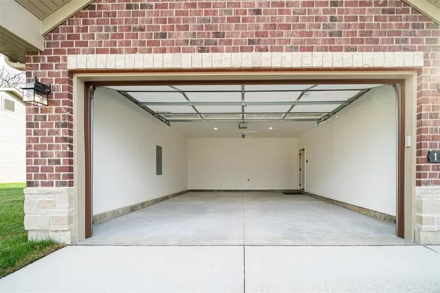 $244,900 | 121 Stone Ledge Dr Street, St. Clair, MO 63077