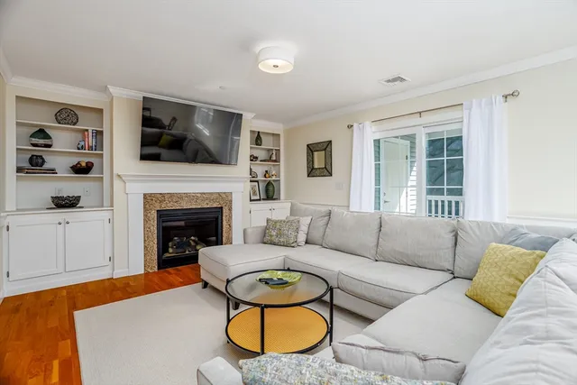 $439,900 | 1221 Hazelwood Way, Unit 1221, Clinton, MA 01510