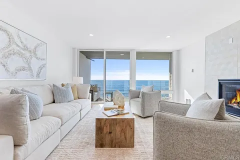 $3,100,000 | 707 South Sierra Avenue, Unit 5, Solana Beach, CA 92075