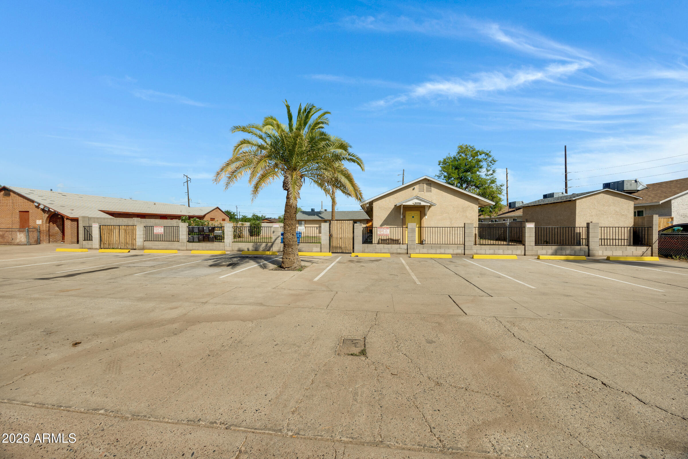 2238 East Taylor Street Phoenix, AZ 85006 - Photo 7 of 57 2238 E Taylor St-2