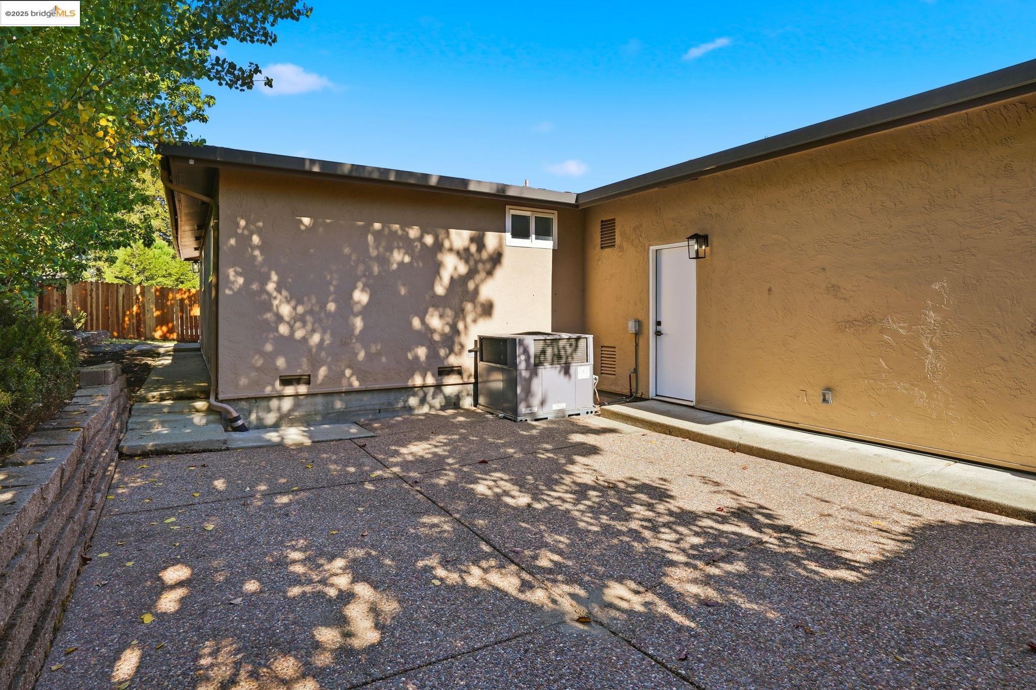 168 High Street Pacheco, CA 94553 - Photo 30 of 33 a view of a backyard of the house