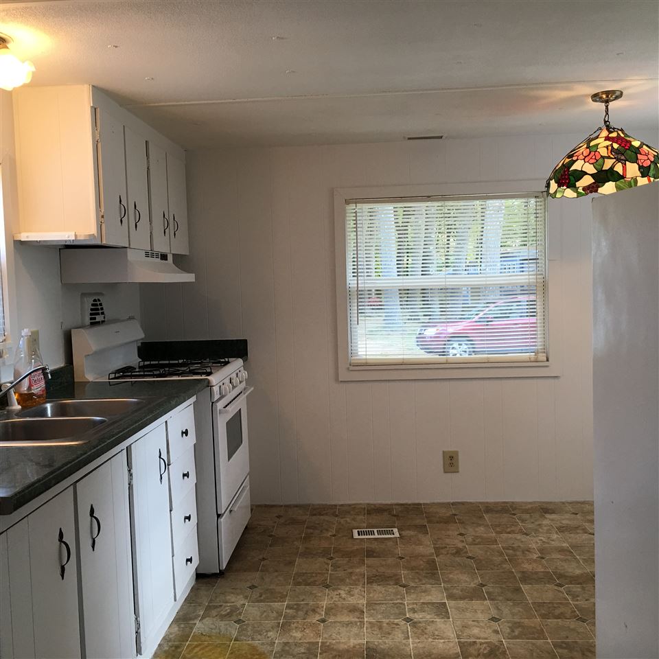 4 Old Cart Road Raymond, NH 03077 - Photo 8 of 11