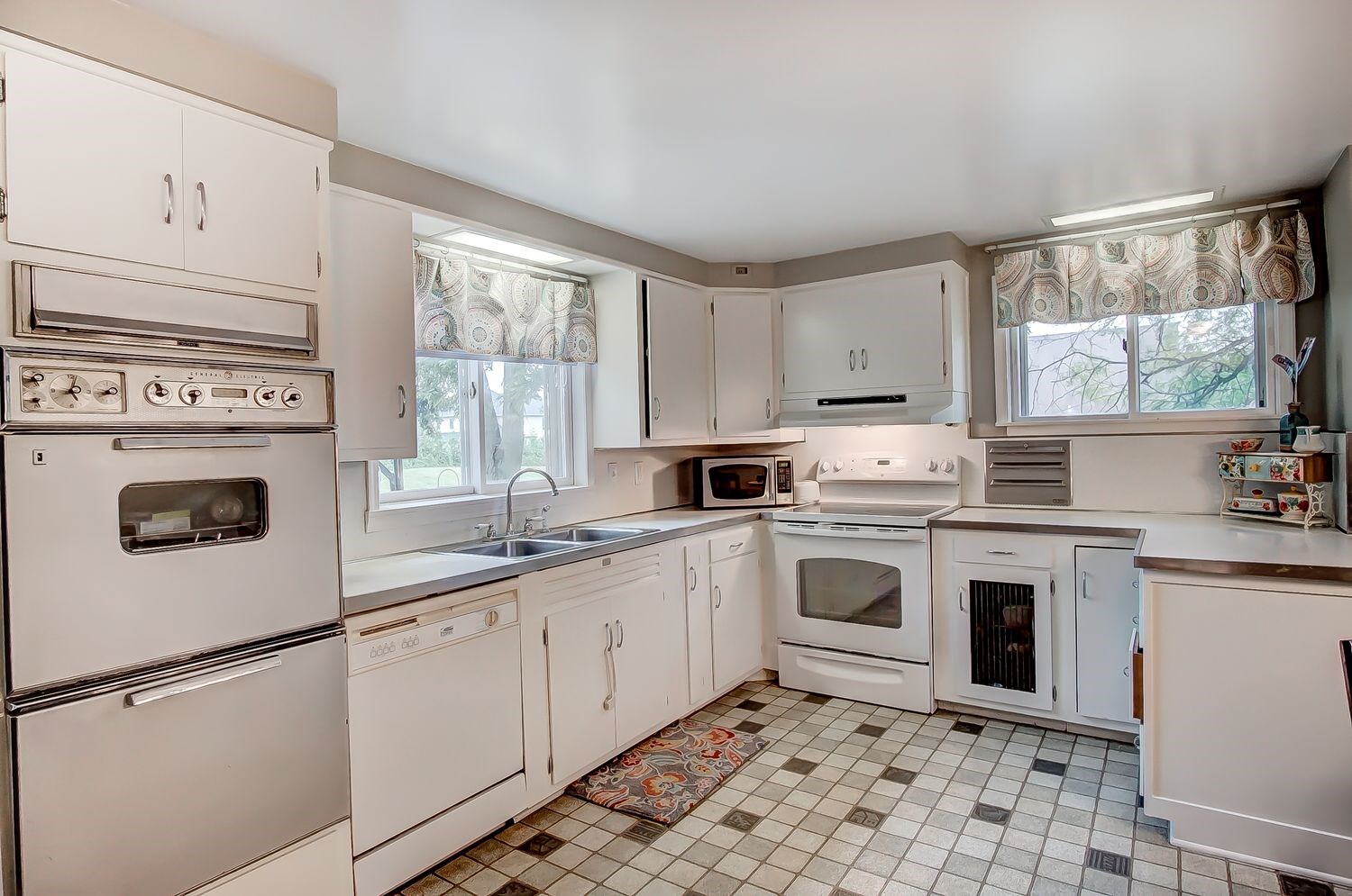 6926 Hazelett Road Fort Wayne, IN 46835 - Photo 7 of 36