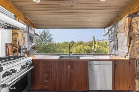 $2,499,000 | 7915 East Primrose Path, Carefree, AZ 85377
