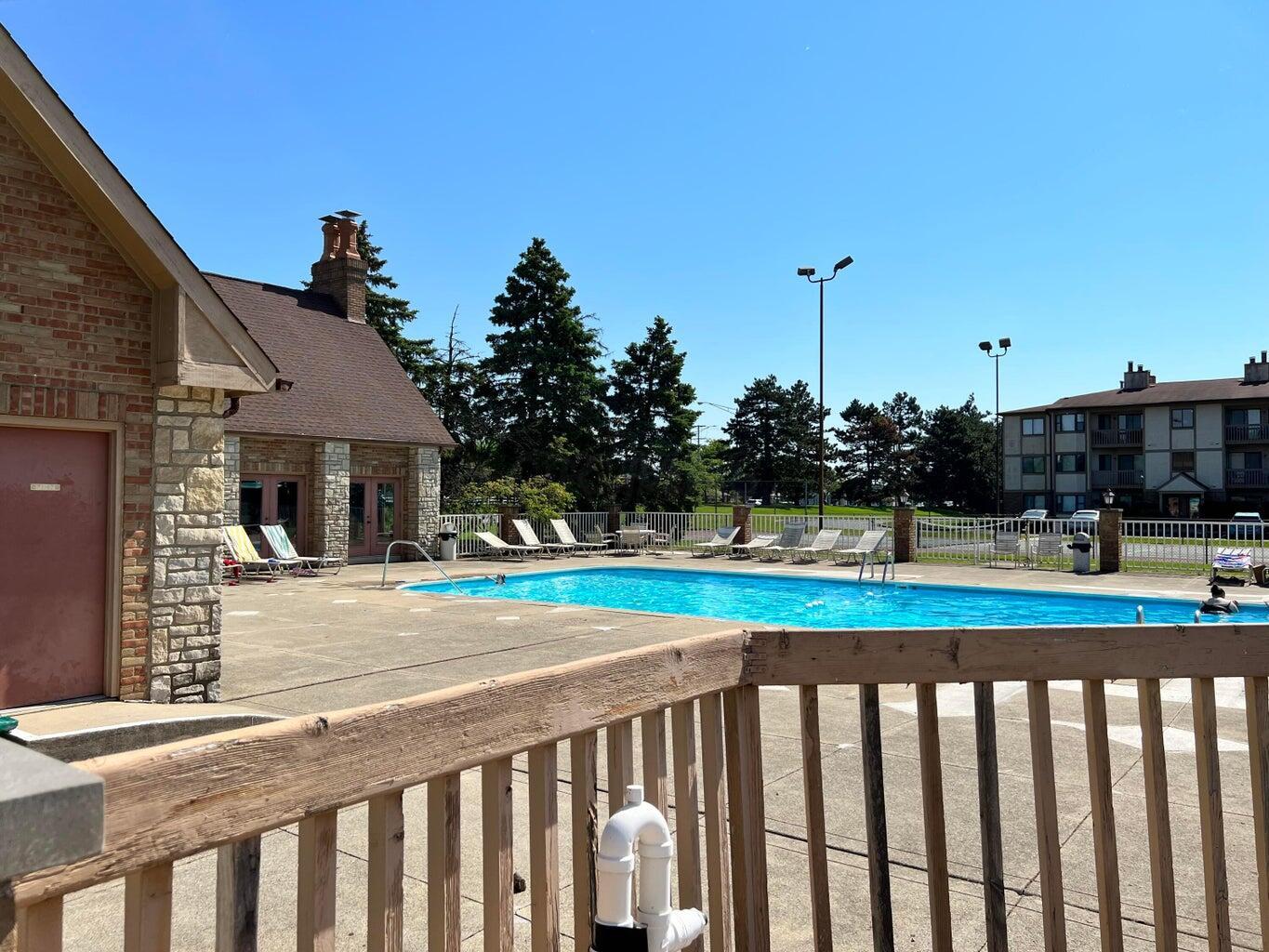 2271 Hedgerow Road, Unit 2271C Columbus, OH 43220 - Photo 22 of 23 20220531140816394170000000-o