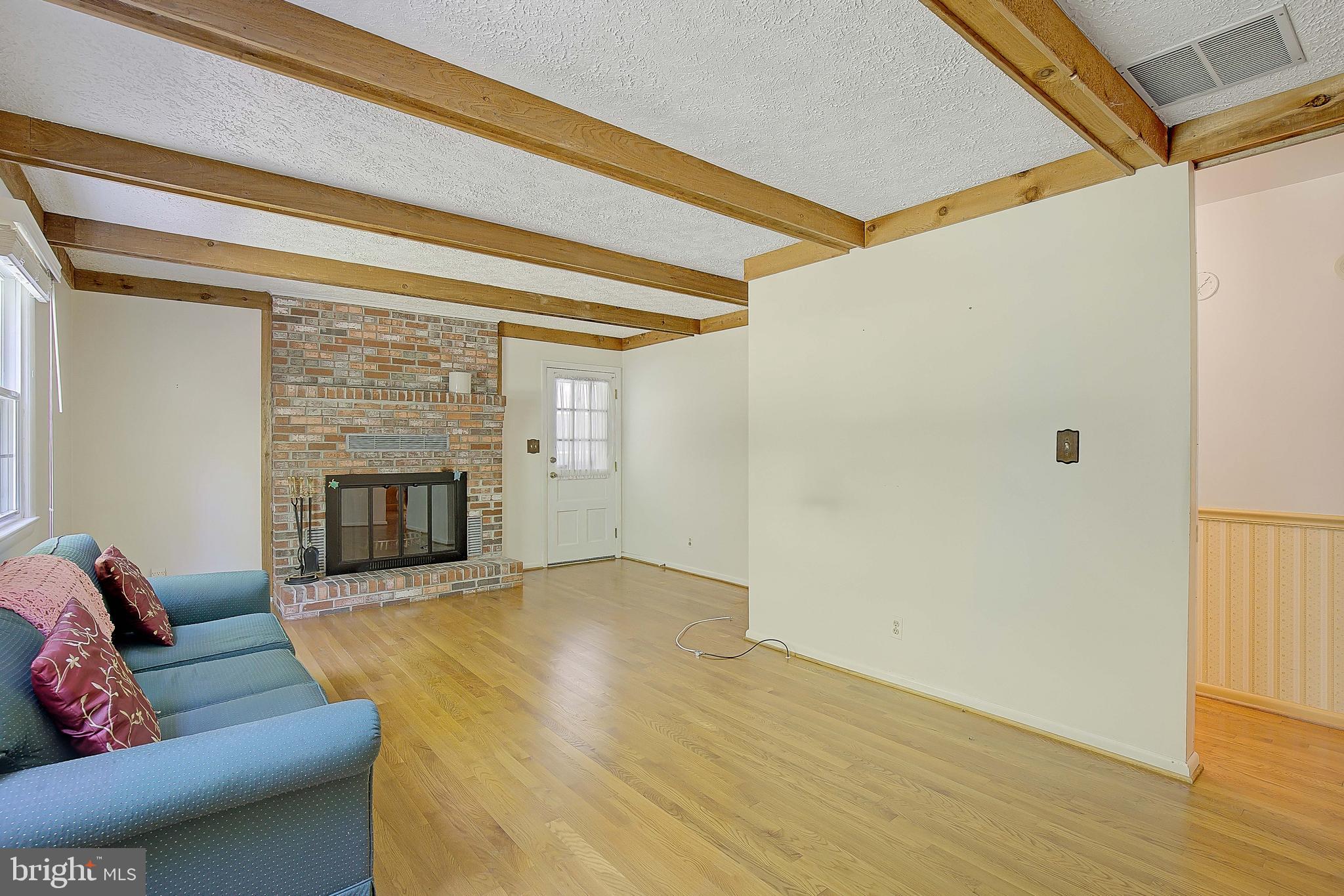 1750 Timber Court Huntingtown, MD 20639 - Photo 41 of 57 Living Room