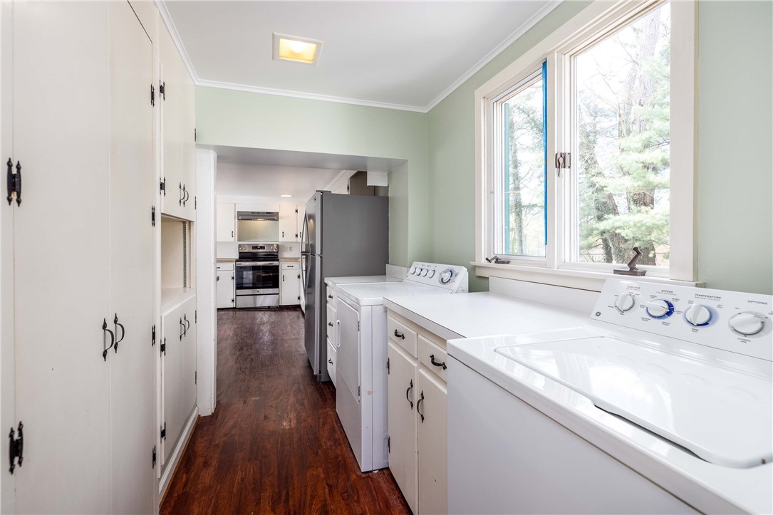 1253 Fairport Road Perinton, NY 14450 - Photo 13 of 45