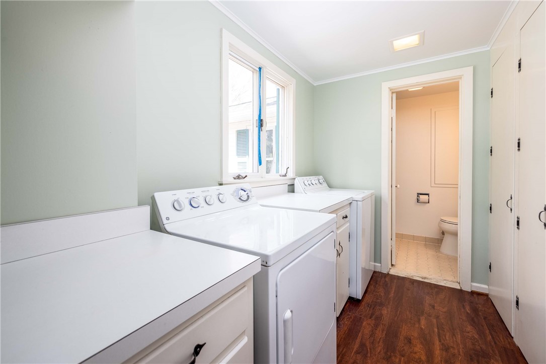 1253 Fairport Road Perinton, NY 14450 - Photo 17 of 45