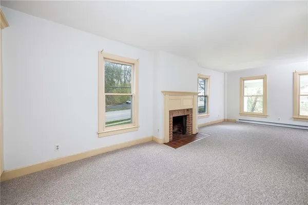 $2,700 | 1253 Fairport Road, Perinton, NY 14450