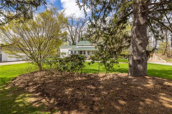 $2,700 | 1253 Fairport Road, Perinton, NY 14450