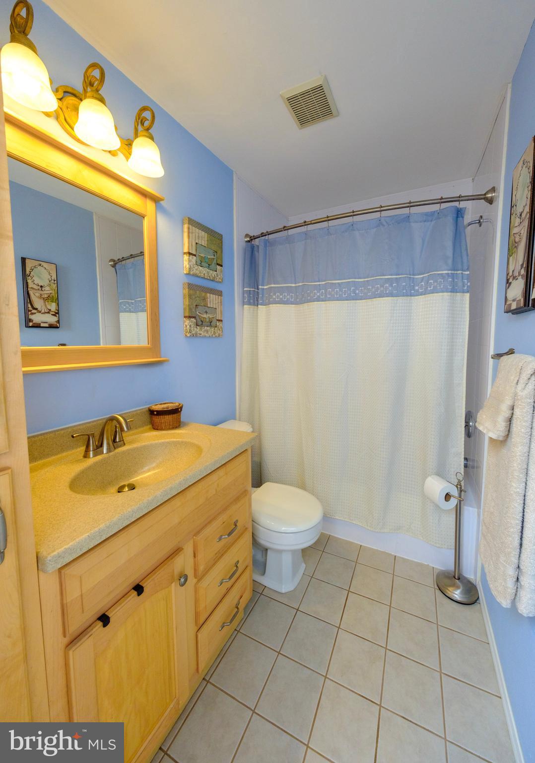 2124 Magnolia Court Cinnaminson, NJ 08077 - Photo 32 of 50 2nd Floor Full Bath