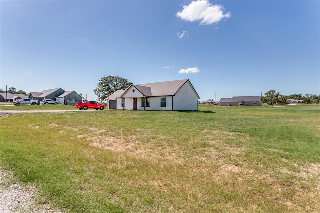205 Altom Road Springtown, TX 76082 - Photo 3 of 25