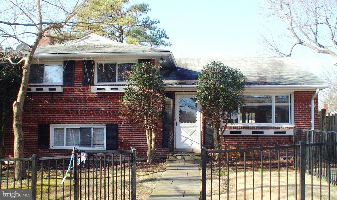 Exterior (Front)