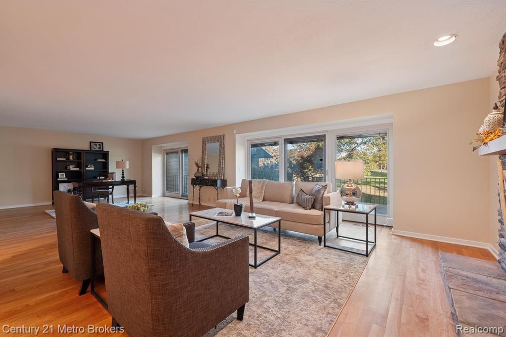9095 South Saginaw Road, Unit 23 Grand Blanc, MI 48439 - Photo 11 of 54