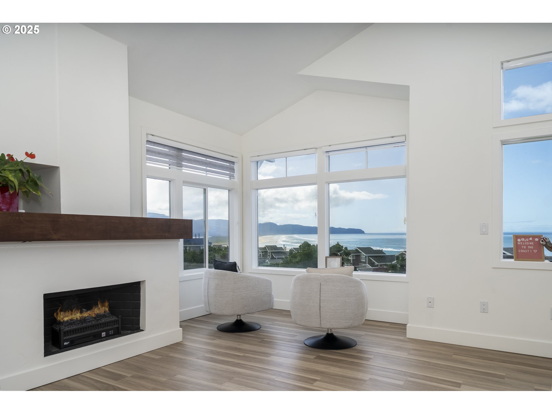 440 Capes Drive Oceanside, OR 97141 - Photo 13 of 47