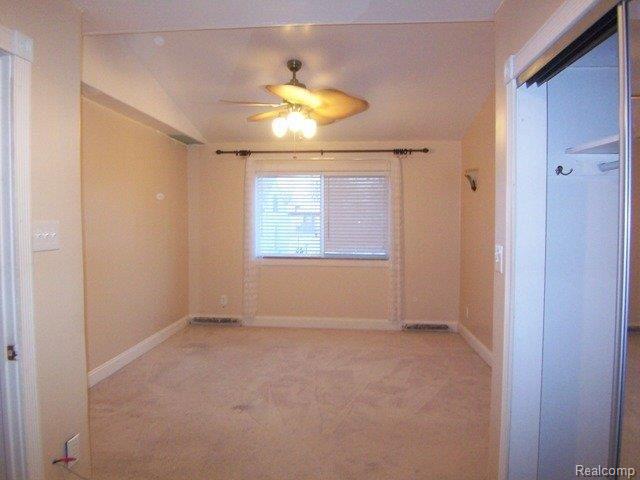 2425 Maplecrest Road Sterling Heights, MI 48310 - Photo 12 of 17 100_1760