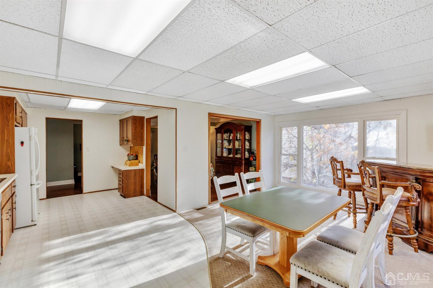 20 Hill Road Edison, NJ 08817 - Photo 6 of 15 a dining room with furniture and window