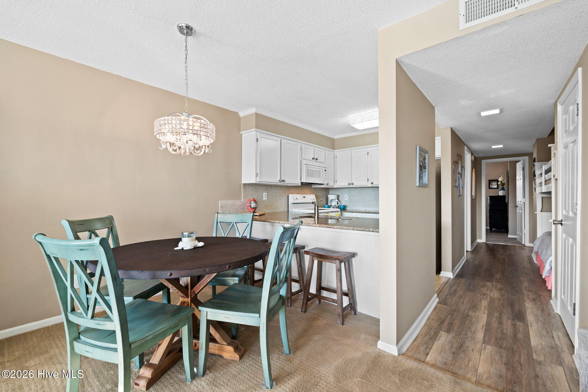 4 Seabrook Road, Unit 2 Ocean Isle Beach, NC 28469 - Photo 9 of 33 Dining area