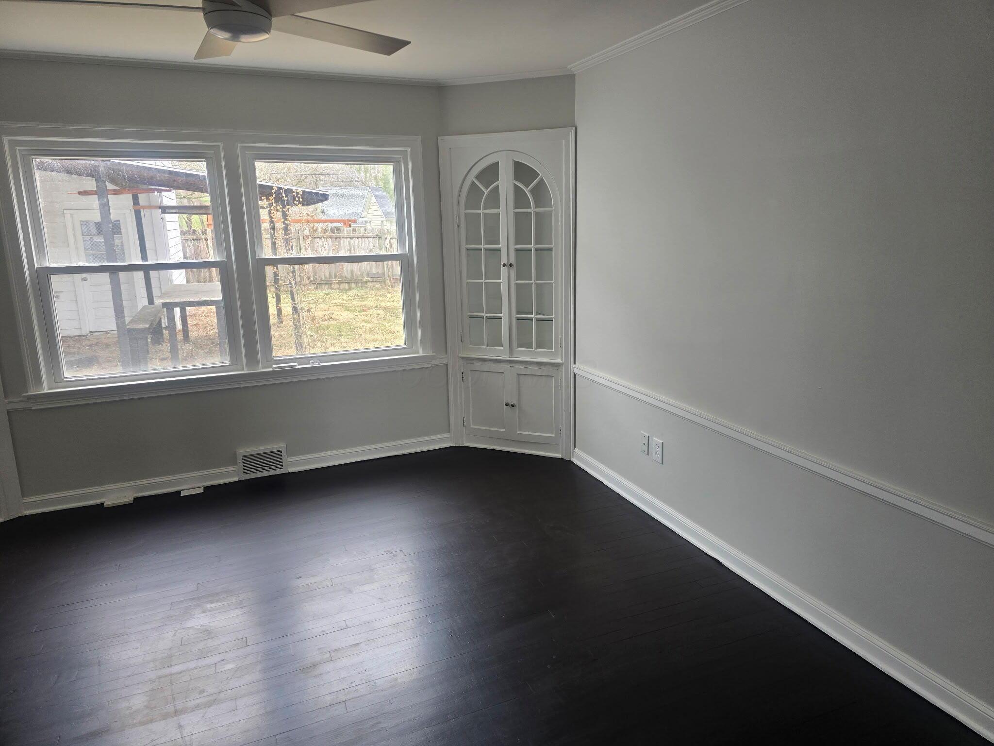 3950 Riverside Drive Columbus, OH 43220 - Photo 8 of 39 Current Dining room