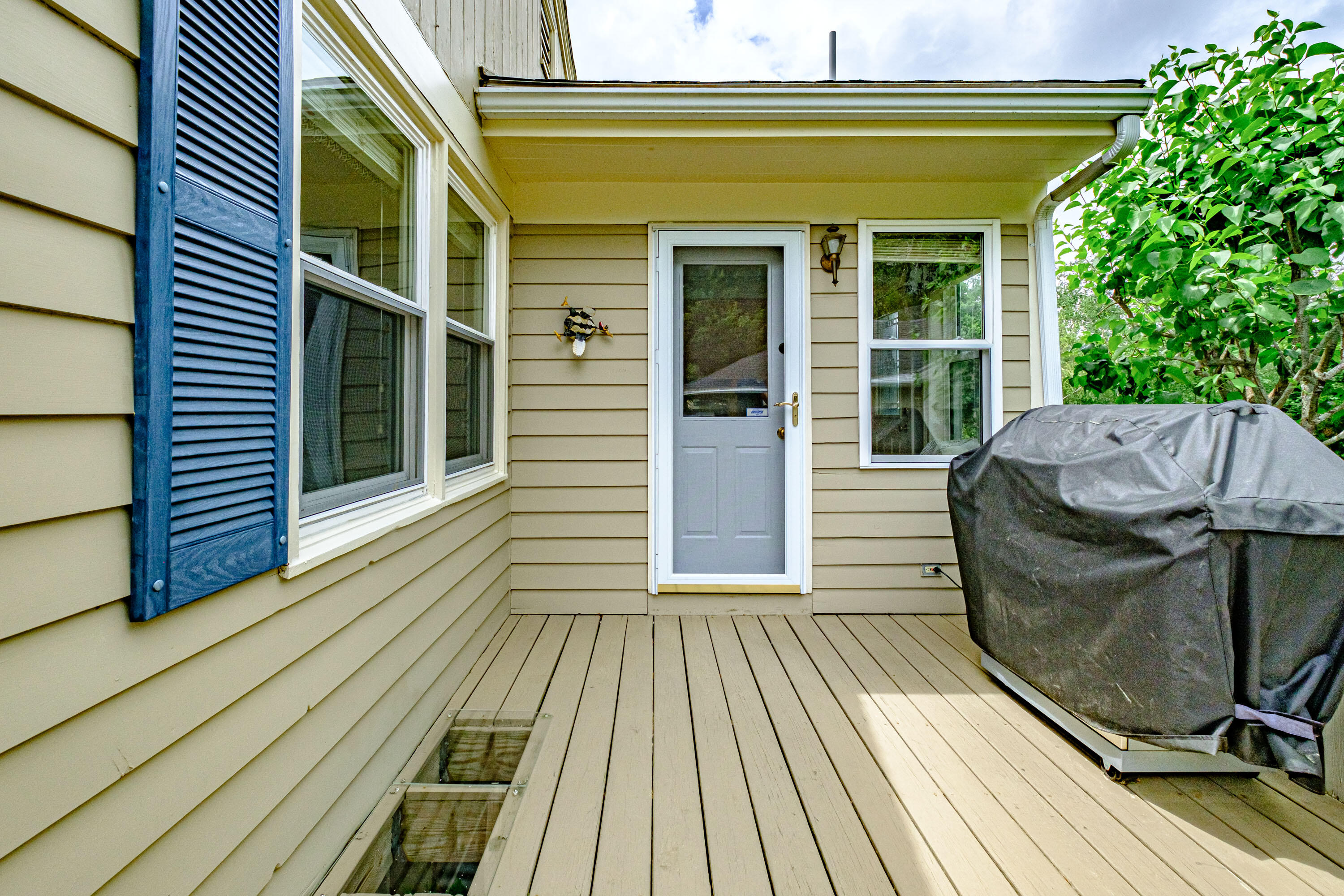 1 Caron Street Portland, ME 04103 - Photo 89 of 92 Entry from walkway