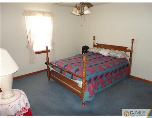 944 Hermann Road North Brunswick, NJ 08902 - Photo 7 of 20 Gallery Image 7