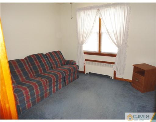 944 Hermann Road North Brunswick, NJ 08902 - Photo 8 of 20 Gallery Image 8
