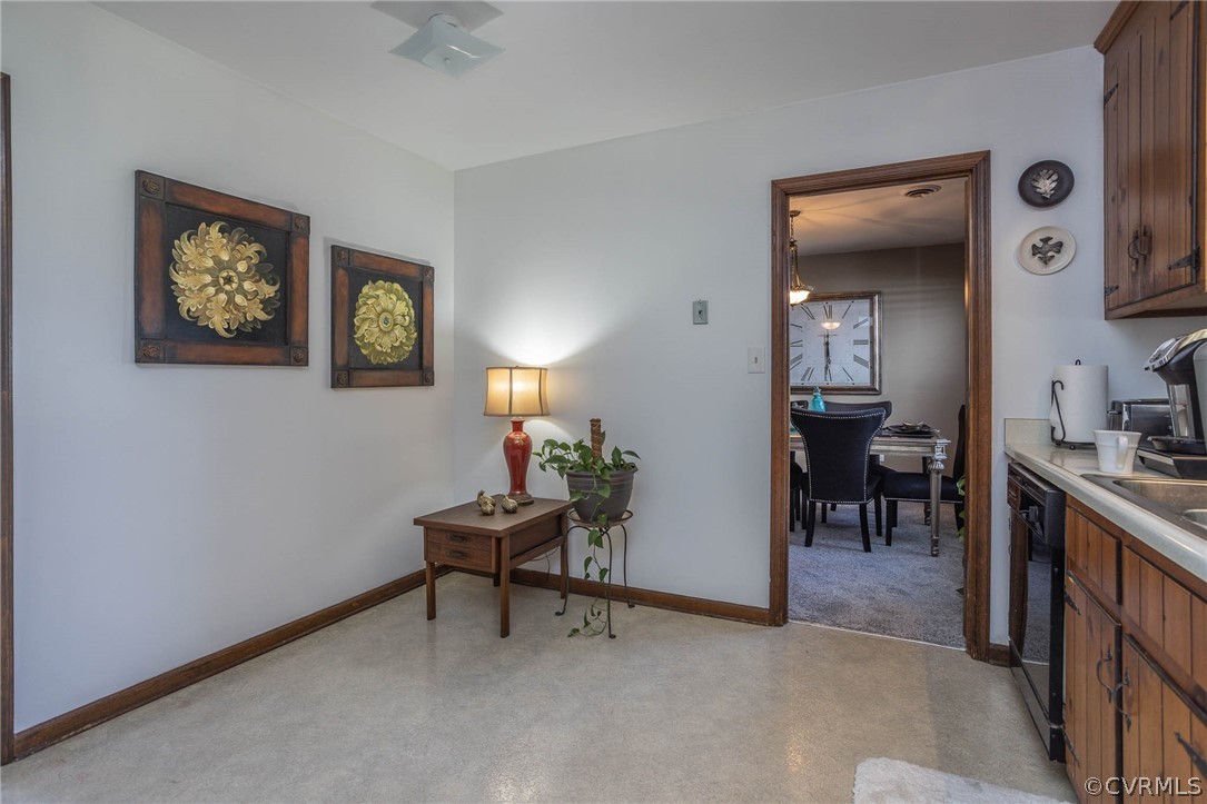 114 Salisbury Road Colonial Heights, VA 23834 - Photo 6 of 16 Gallery Image 6