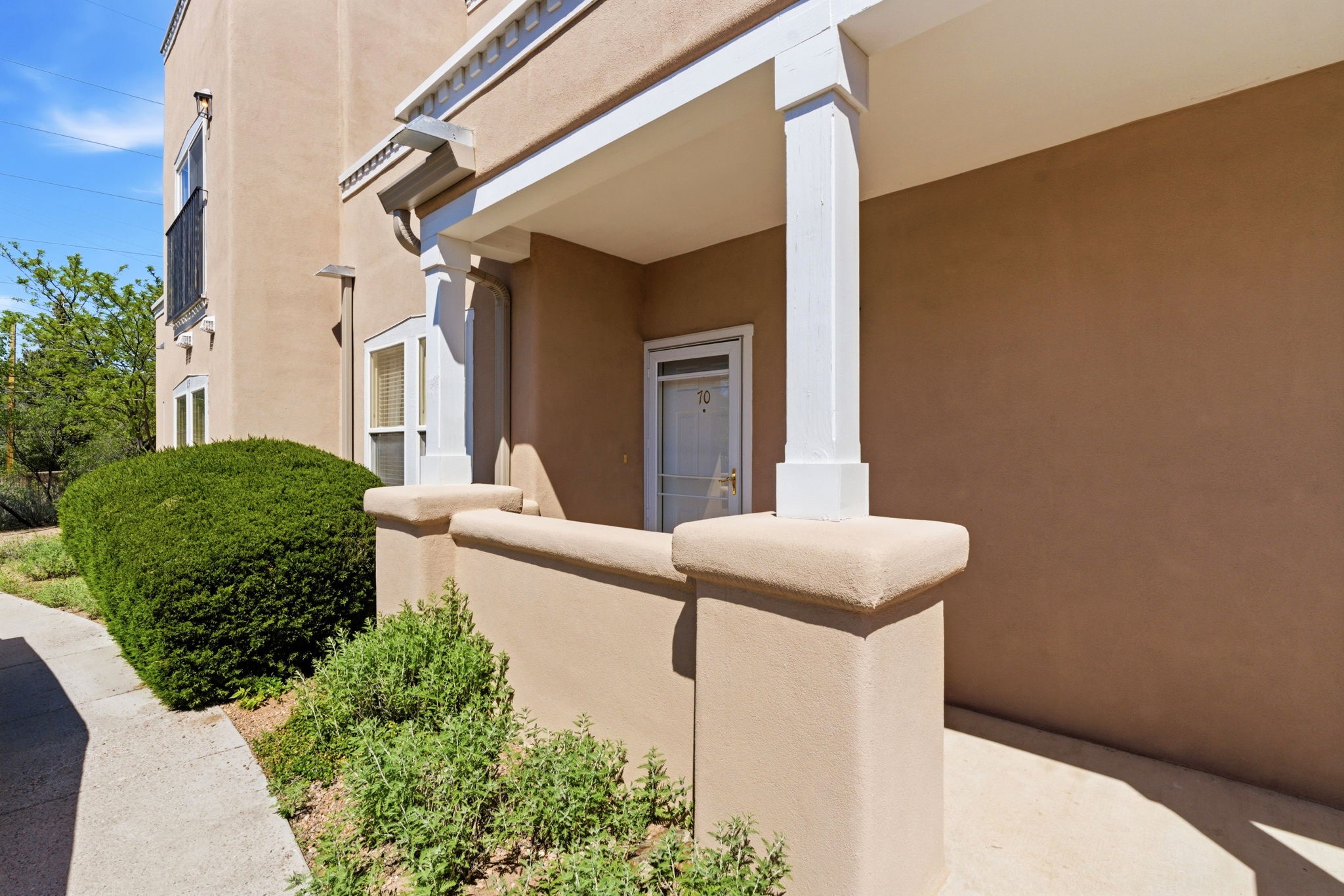 663 Bishops Lodge Road, Unit 70 Santa Fe, NM 87501 - Photo 3 of 26