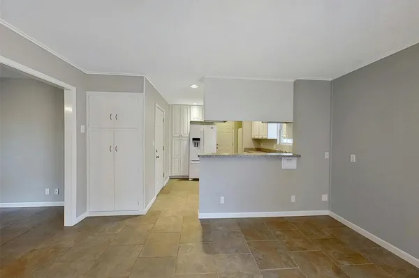 $2,500 | 8301 Franwood Lane, Austin, TX 78757