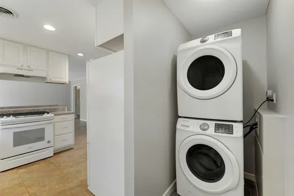 $2,500 | 8301 Franwood Lane, Austin, TX 78757