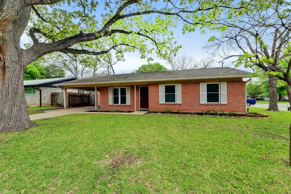 $2,500 | 8301 Franwood Lane, Austin, TX 78757