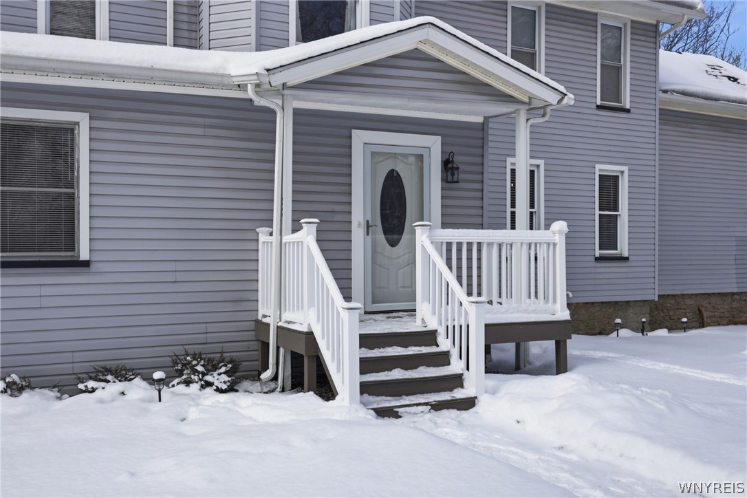 5657 Leete Road Lockport Town, NY 14094 - Photo 3 of 46