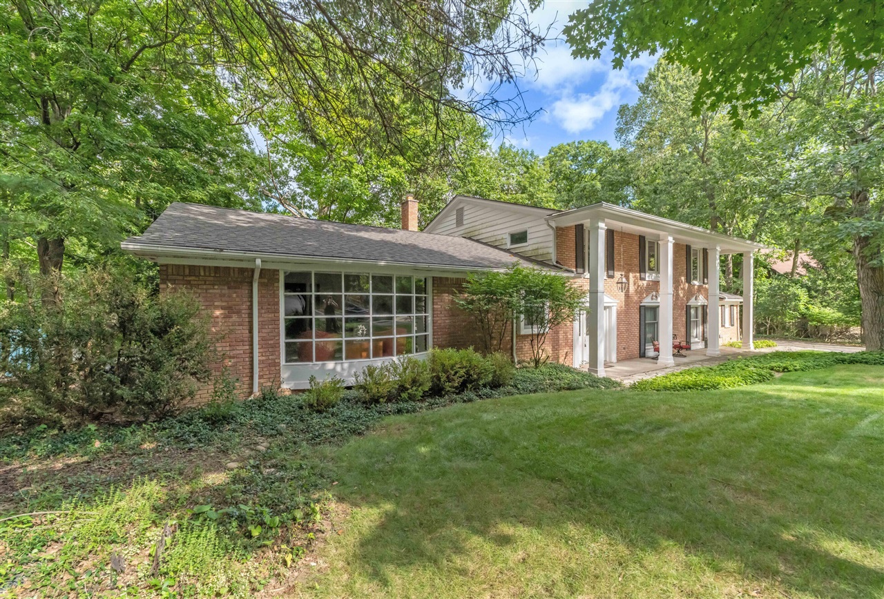 34150 Hunters Row Farmington Hills, MI 48331 - Photo 2 of 58