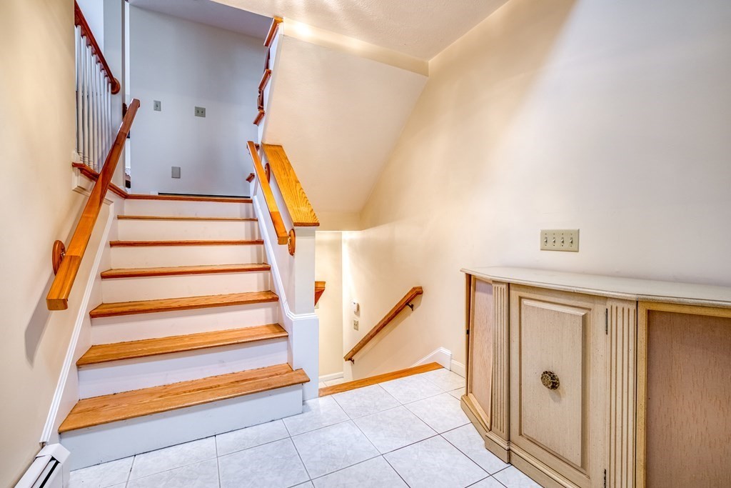 29 Landers Road Stoneham, MA 02180 - Photo 4 of 42