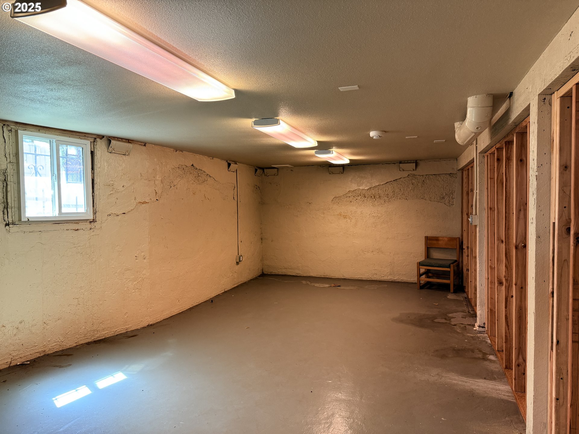 722 Northeast Couch Street Portland, OR 97214 - Photo 12 of 29