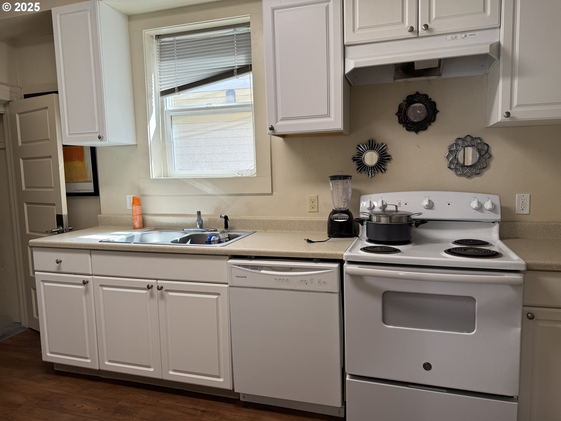 722 Northeast Couch Street Portland, OR 97214 - Photo 15 of 29