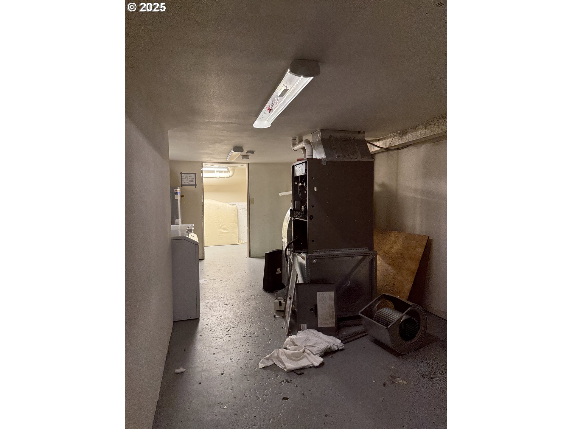 722 Northeast Couch Street Portland, OR 97214 - Photo 19 of 29