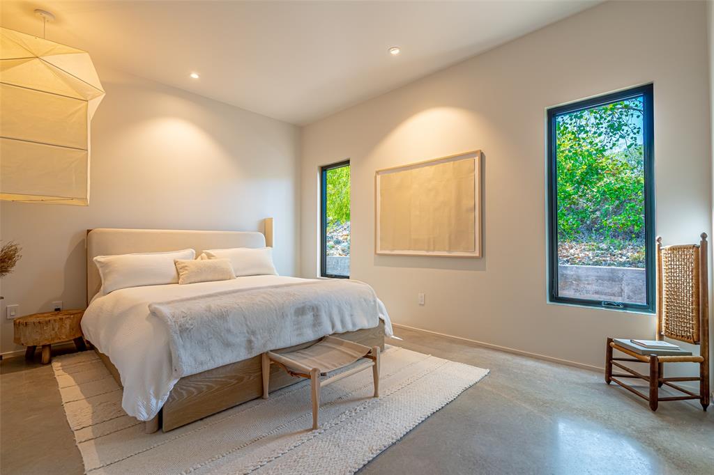 1485 Autumn Valley Bluff Dale, TX 76433 - Photo 33 of 40 Guest bedroom 2