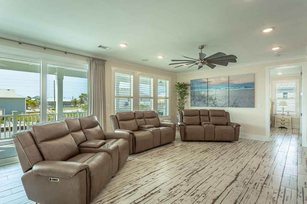 708 East Pine Avenue St. George Island, FL 32328 - Photo 11 of 78