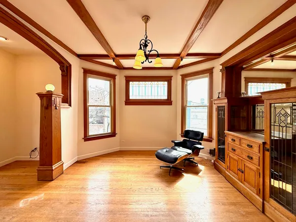 $2,950 | 2414 North Spaulding Avenue, Unit 2F, Chicago, IL 60647