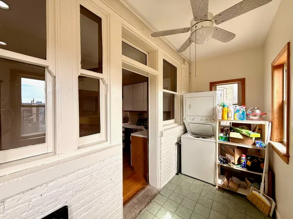 $2,950 | 2414 North Spaulding Avenue, Unit 2F, Chicago, IL 60647