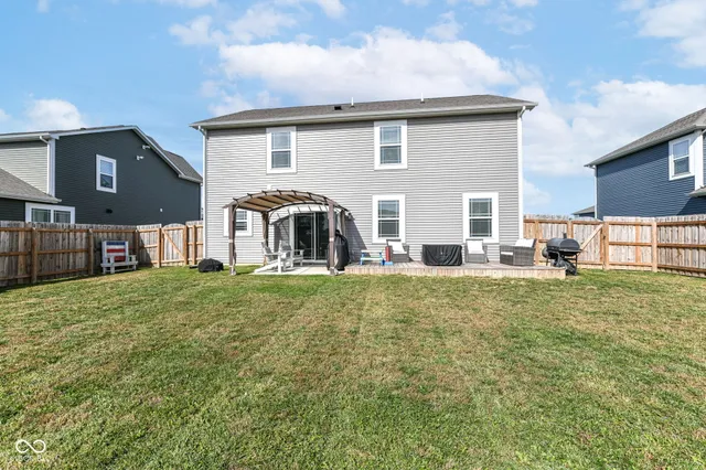 $320,000 | 1423 Buttercup Lane, Shelbyville, IN 46176